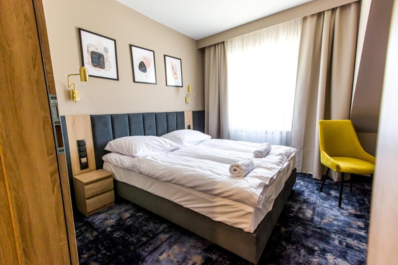 Hotel Zodiak Sucha  Kültér fotó