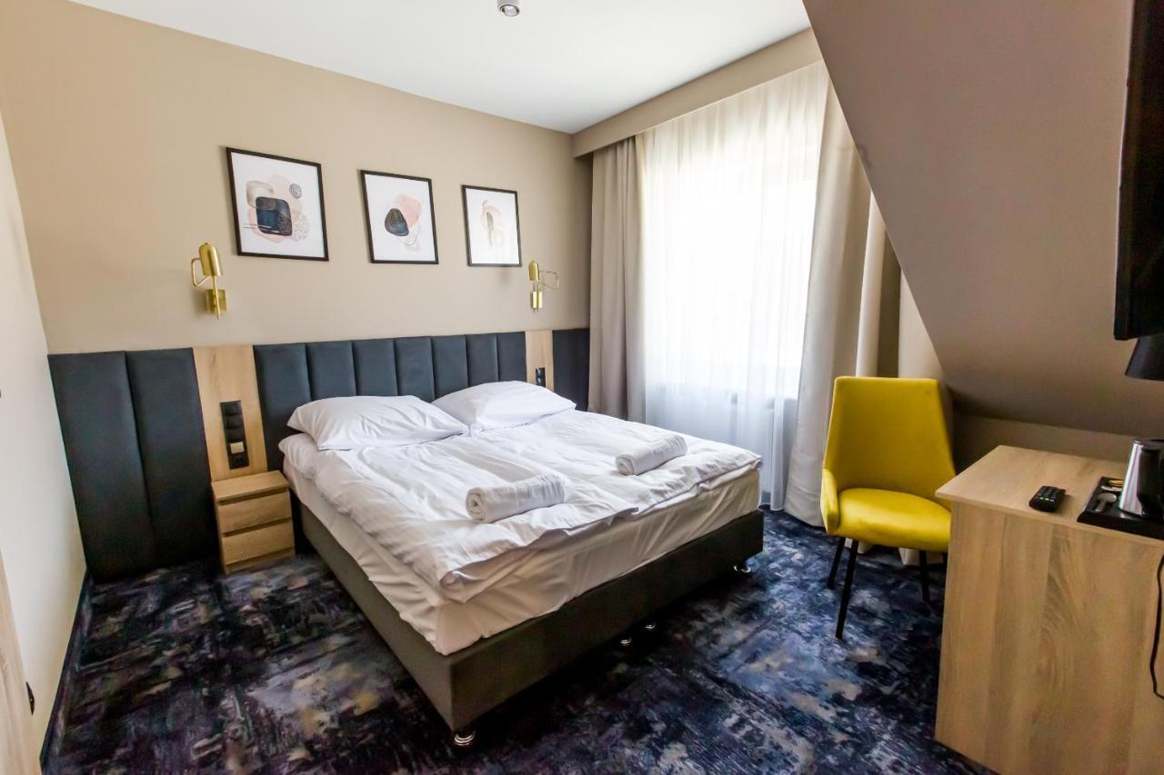 Hotel Zodiak Sucha  Kültér fotó