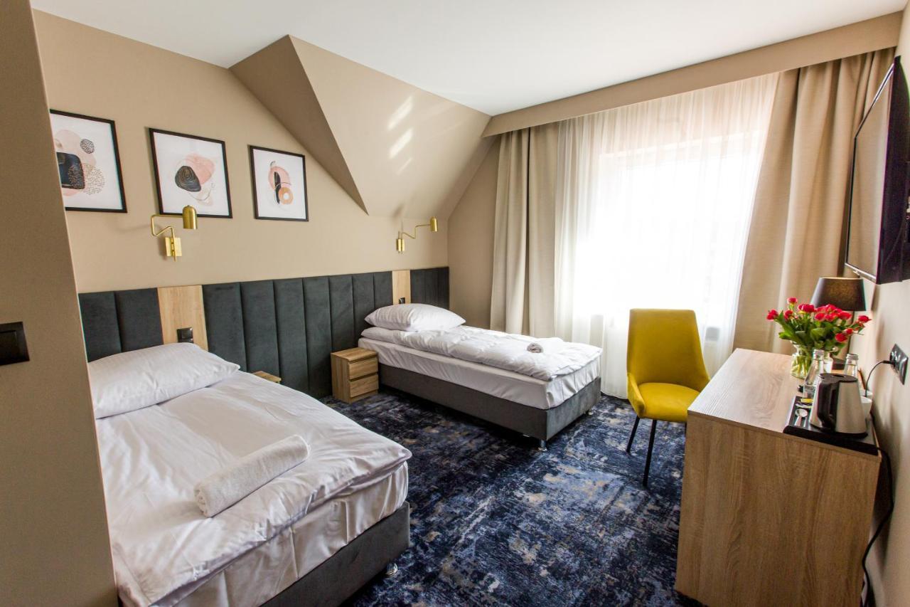 Hotel Zodiak Sucha  Kültér fotó