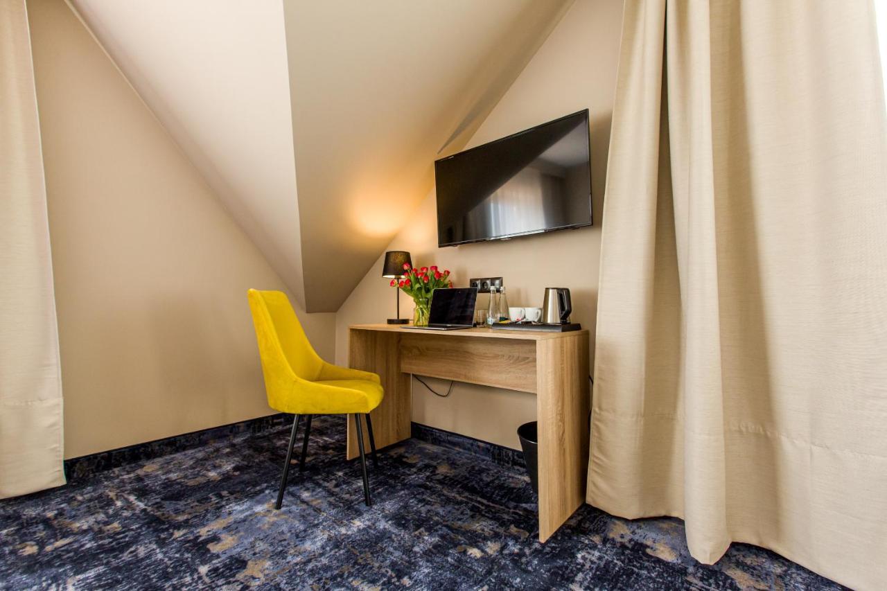 Hotel Zodiak Sucha  Kültér fotó