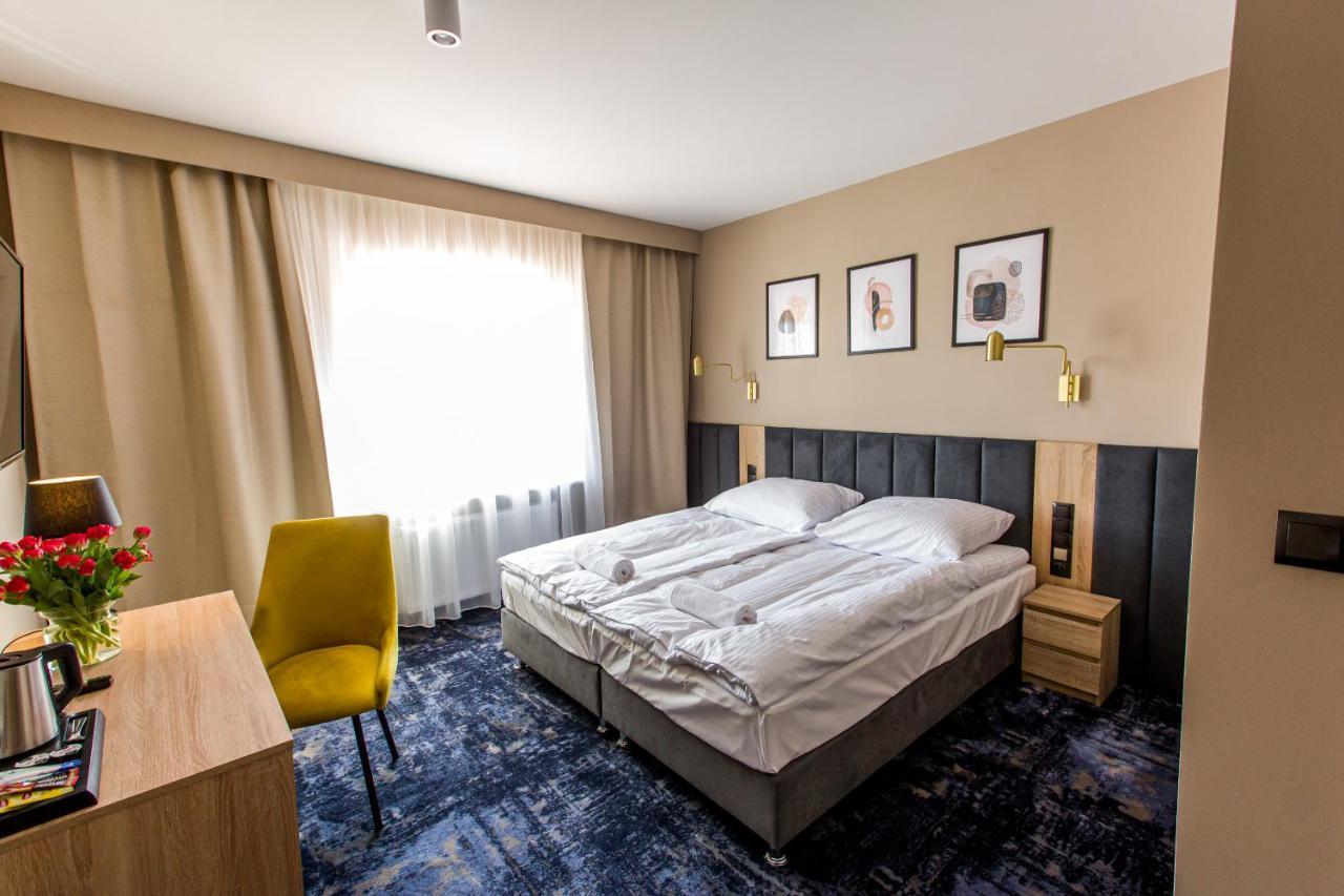 Hotel Zodiak Sucha  Kültér fotó