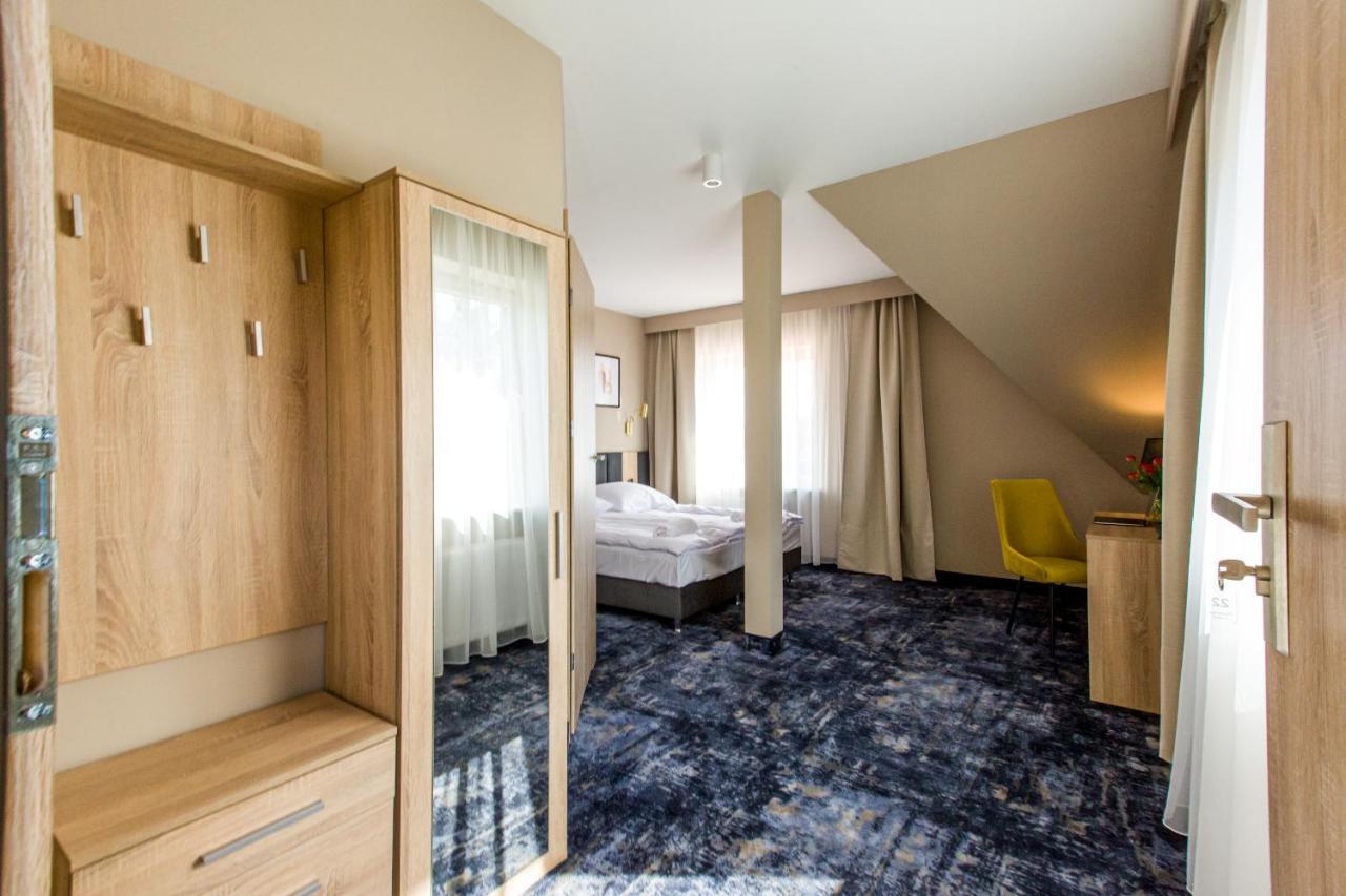 Hotel Zodiak Sucha  Kültér fotó
