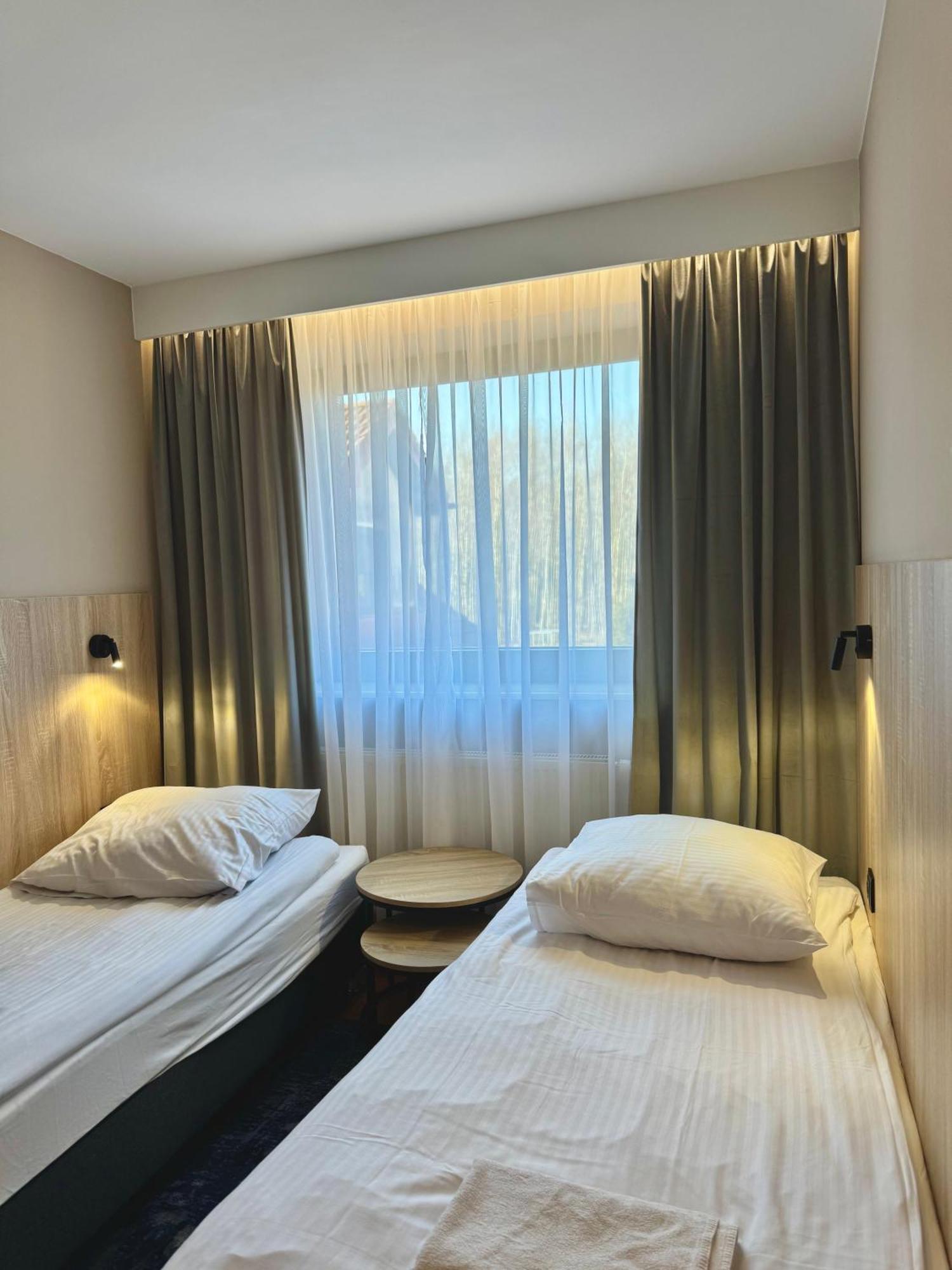 Hotel Zodiak Sucha  Kültér fotó