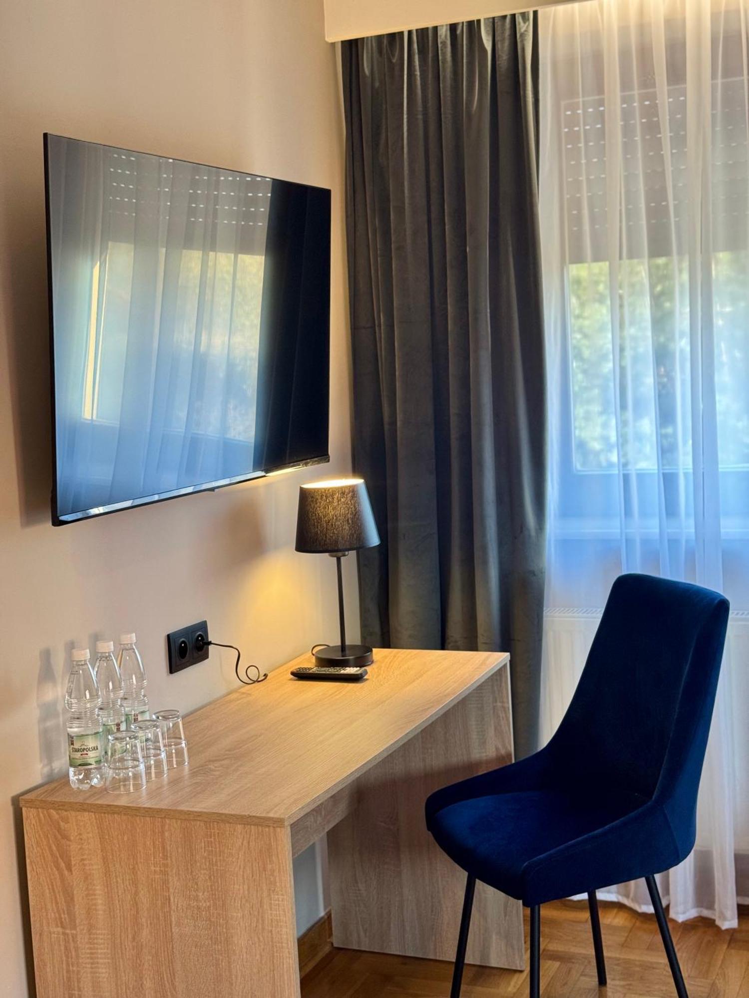 Hotel Zodiak Sucha  Kültér fotó