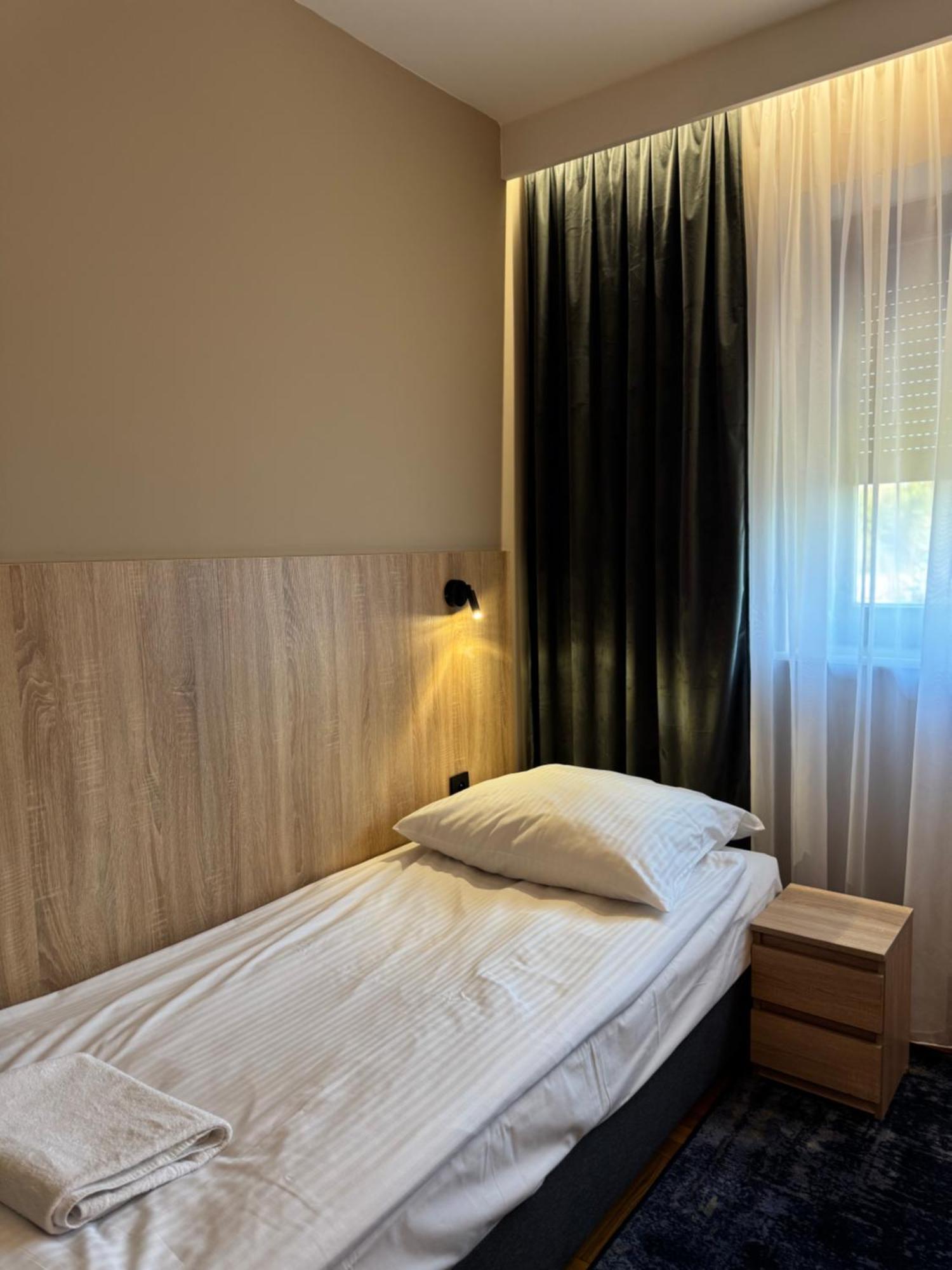 Hotel Zodiak Sucha  Kültér fotó