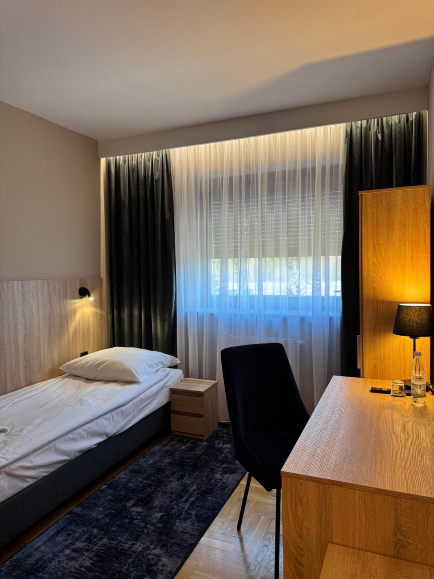 Hotel Zodiak Sucha  Kültér fotó