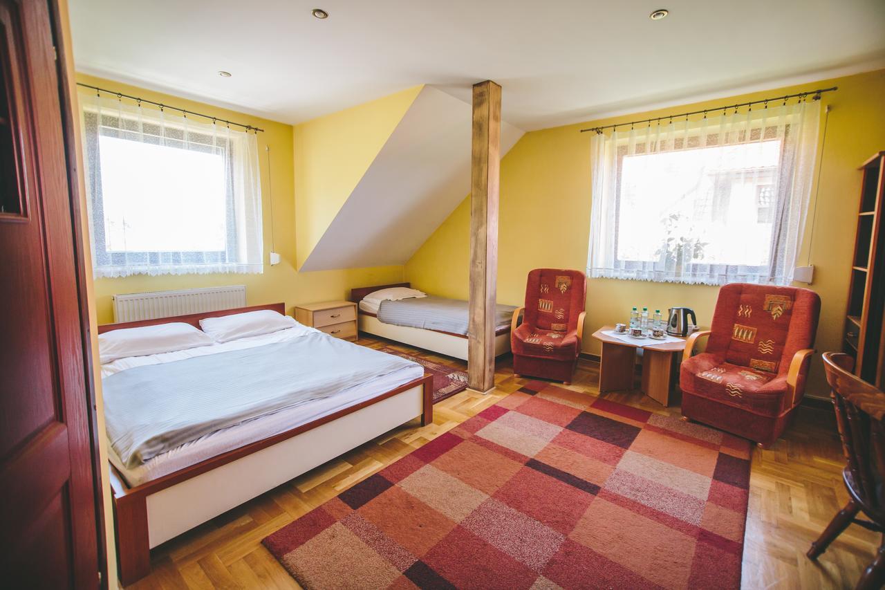 Hotel Zodiak Sucha  Kültér fotó
